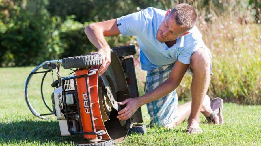 Frequently Asked Questions About Why a Lawnmower Is Hard To Start