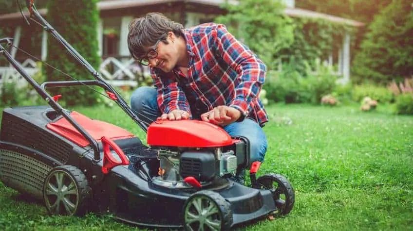 How To Look After Your Lawnmowers Battery