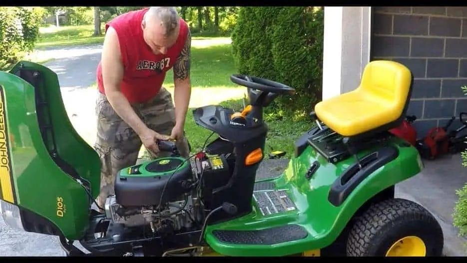 Changing your lawnmower's oil