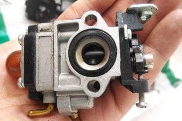 Carburetor On a Lawnmower