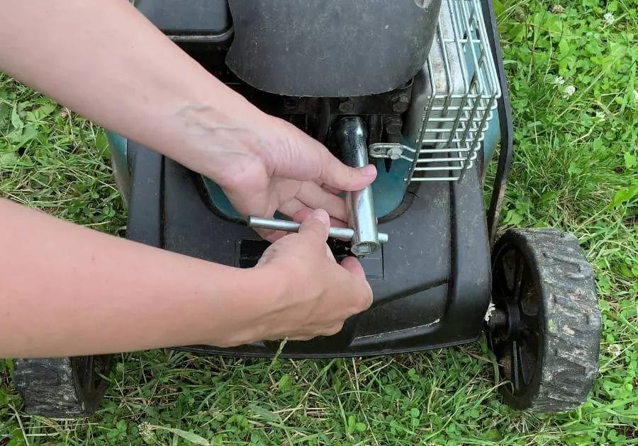 are-all-lawn-mower-spark-plugs-the-same-size-are-they-same-as-car-plugs