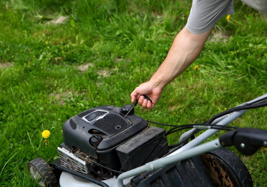 How Do You Start A Lawn Mower In The Cold Weather? Our Guide